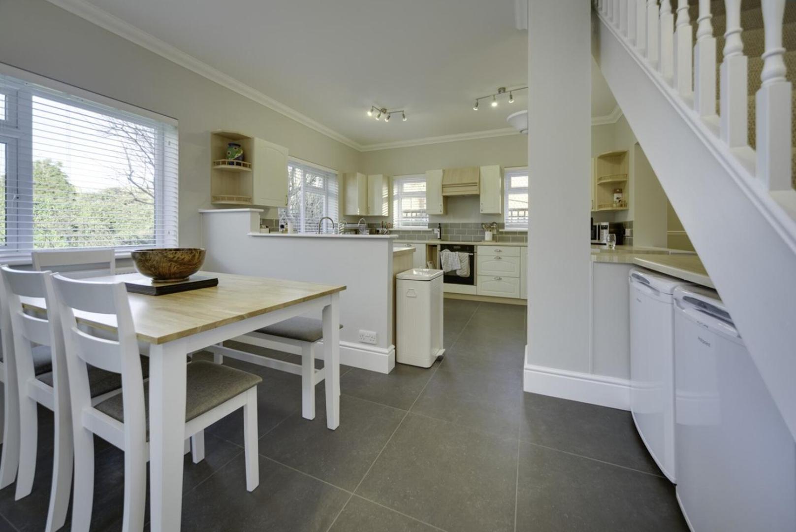 Super 5 Bedroom Family Friendly Retreat Rustington Littlehampton Exterior foto